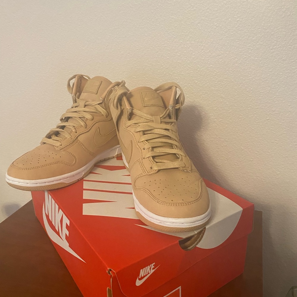 Nike Dunk High Premium Women’s Shoes